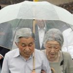 上皇陛下が雨の日に透明なビニール傘を愛用する理由…心優しい配慮が隠されていた…