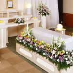 葬儀中に20歳の男性が生き返った…場内が混乱する中、衝撃の事実が判明してしまう…